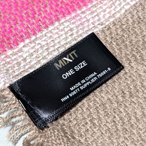 NWOT Large Oblong Light Brown/Pink/White Plaid Scarf by MixIt - Picture 9 of 11